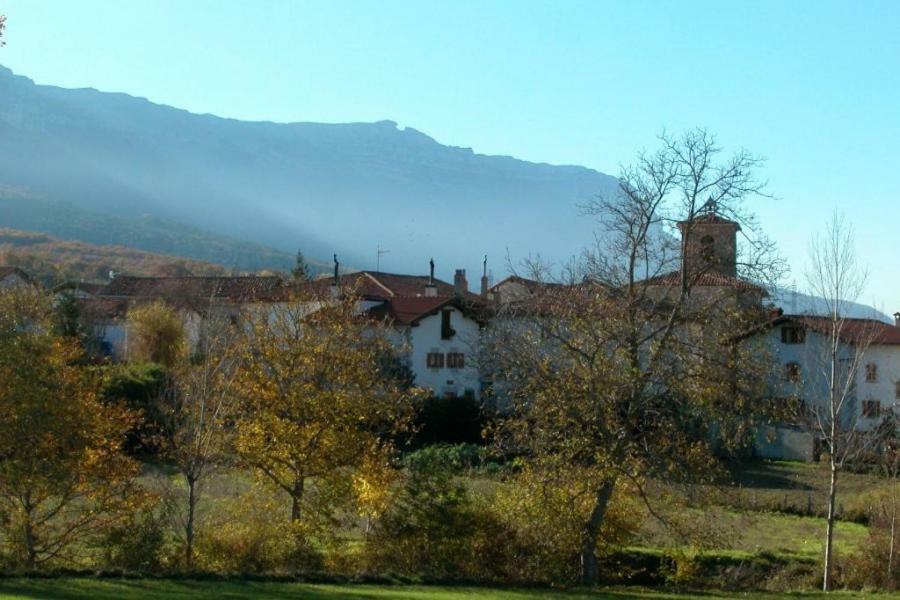 Casa Rural Zubiarena Сатрустеги Экстерьер фото